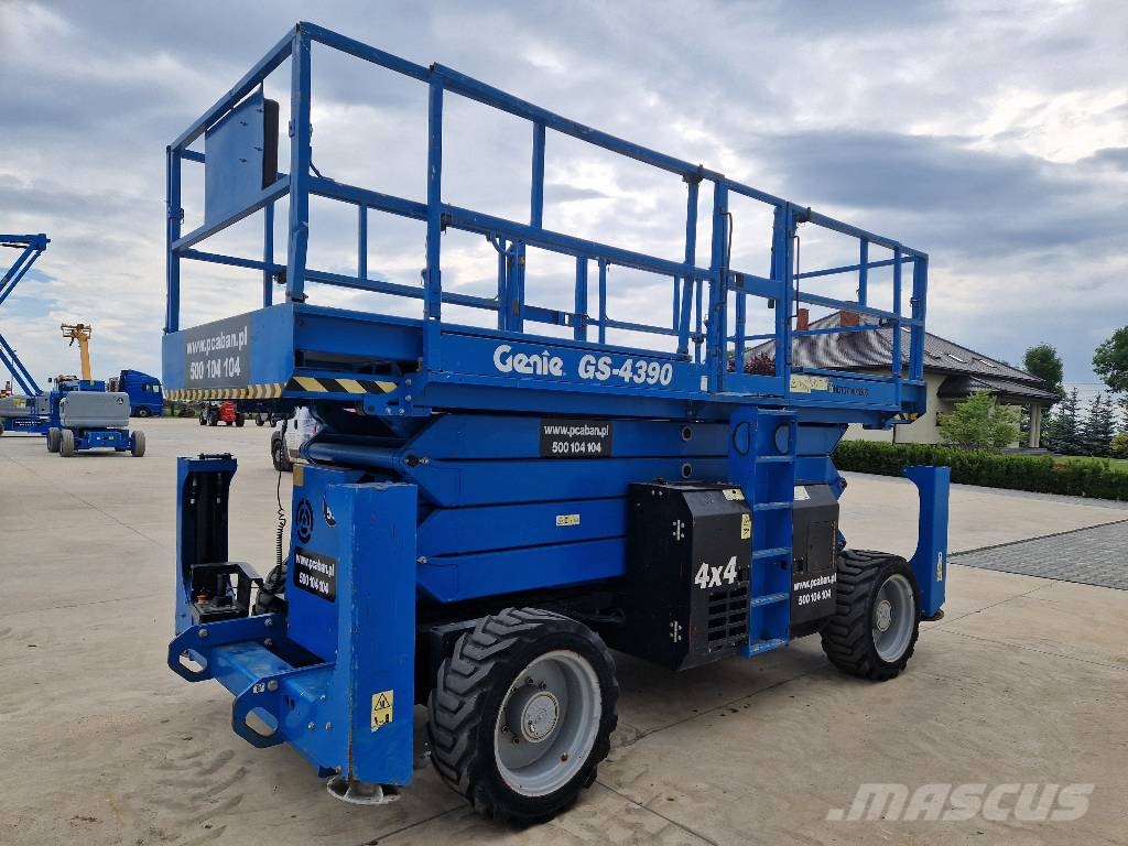 Genie GS 4390 BC59 Žirkliniai keltuvai