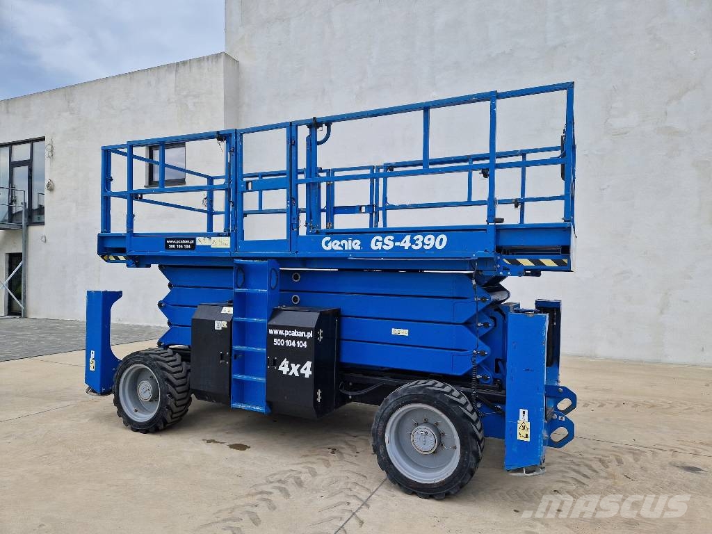 Genie GS 4390 BC59 Žirkliniai keltuvai