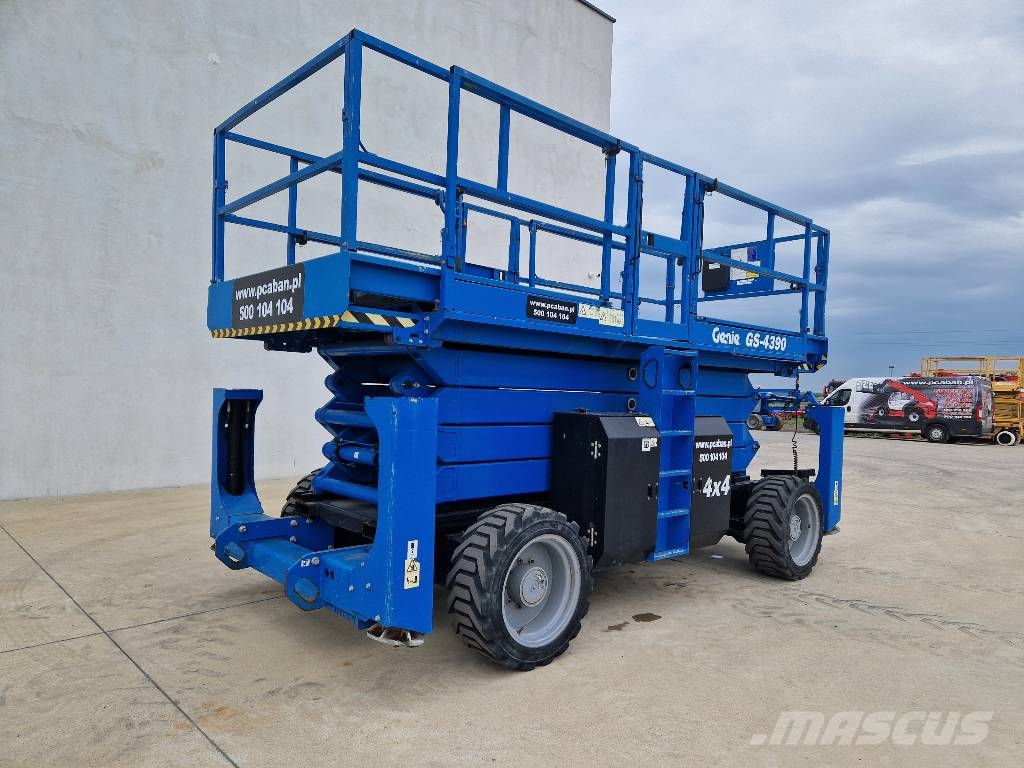 Genie GS 4390 BC59 Žirkliniai keltuvai