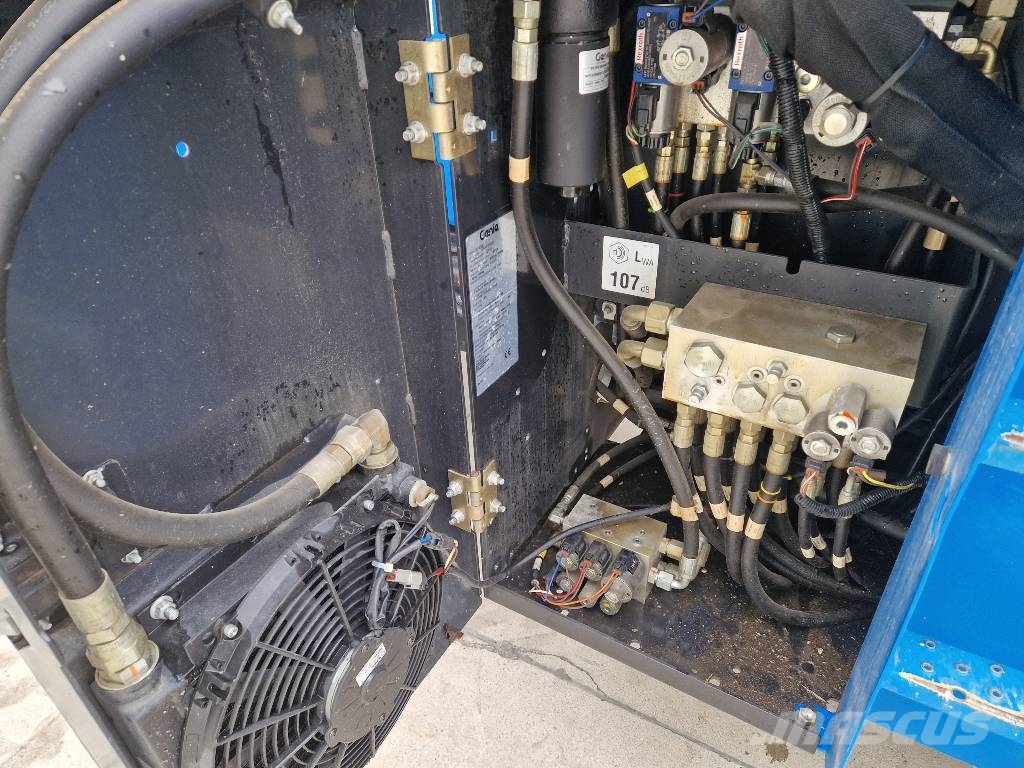 Genie GS 4390 BC59 Žirkliniai keltuvai