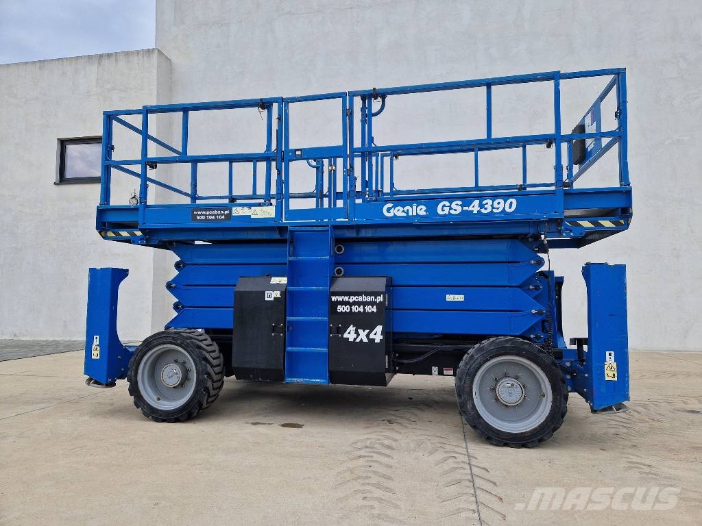 Genie GS 4390 BC59 Žirkliniai keltuvai