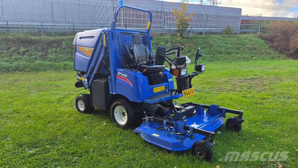 Iseki SF 235 ركوب الحشائش