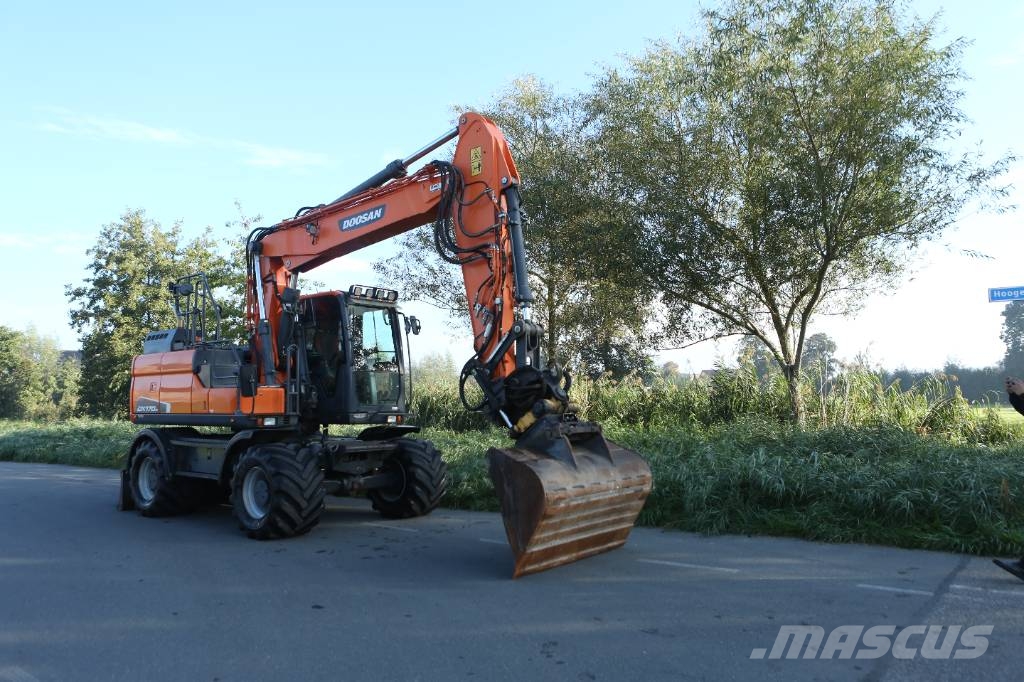 Doosan DX 170 W-5 Mobiele kraan | 9500u | DKS | Vacuüm Ratasekskavaatorid