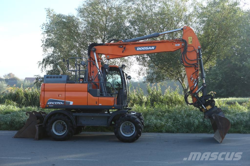 Doosan DX 170 W-5 Mobiele kraan | 9500u | DKS | Vacuüm Ratasekskavaatorid