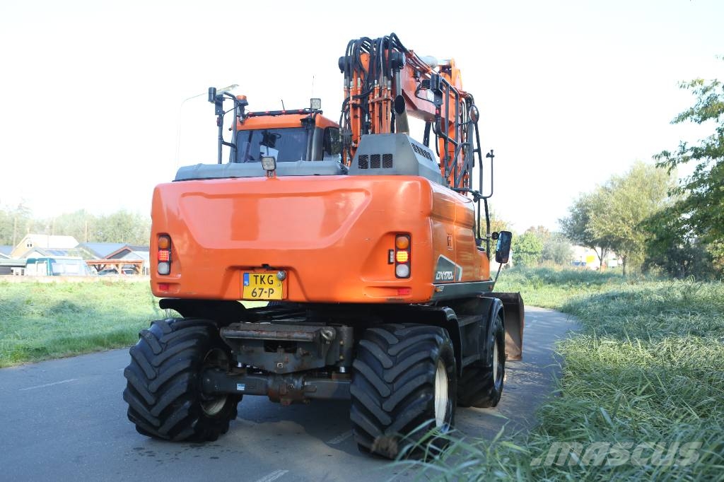 Doosan DX 170 W-5 Mobiele kraan | 9500u | DKS | Vacuüm Ratasekskavaatorid