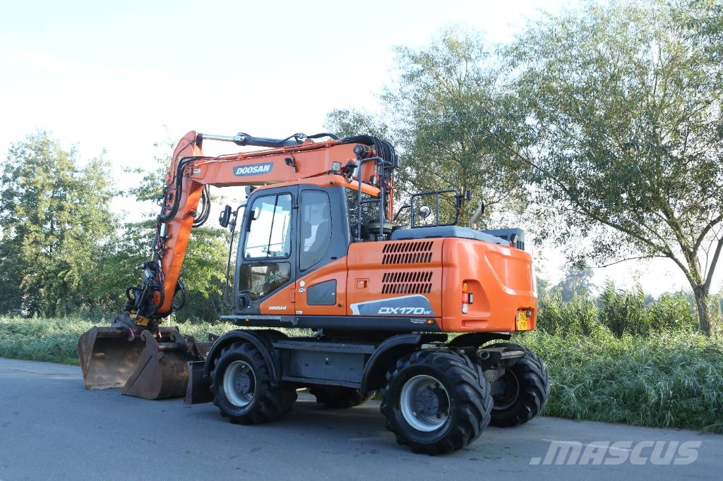 Doosan DX 170 W-5 Mobiele kraan | 9500u | DKS | Vacuüm Ratasekskavaatorid