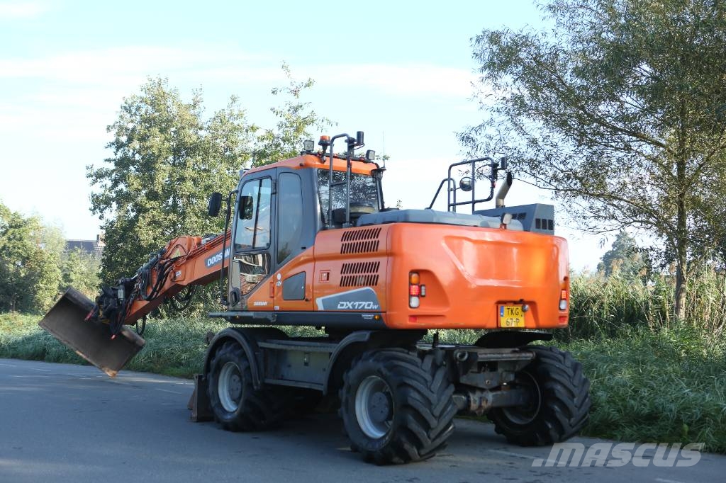 Doosan DX170W Mobiele kraan | 9500u | DKS | Vacuüm | GPS Pyöräkaivukoneet