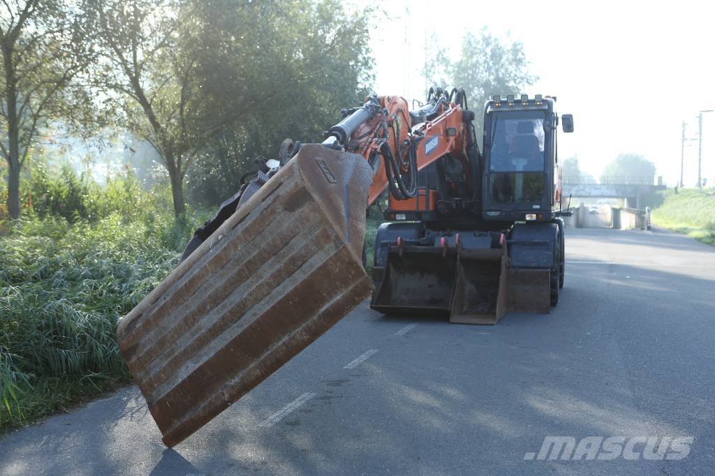 Doosan DX170W Mobiele kraan | 9500u | DKS | Vacuüm | GPS Pyöräkaivukoneet