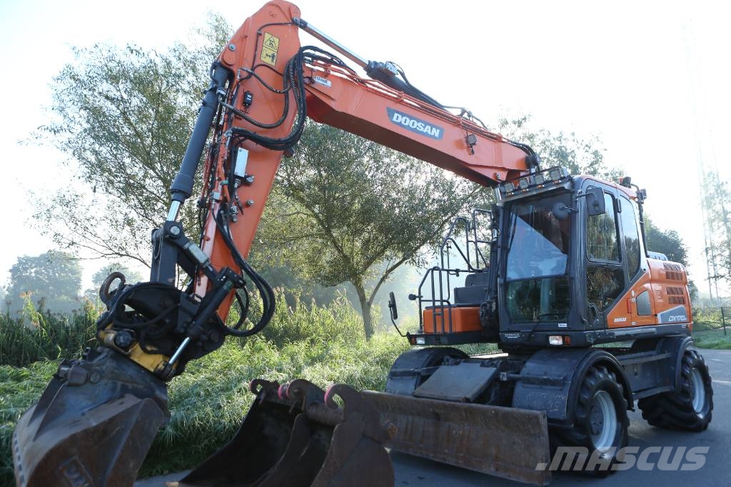 Doosan DX170W Mobiele kraan | 9500u | DKS | Vacuüm | GPS Pyöräkaivukoneet
