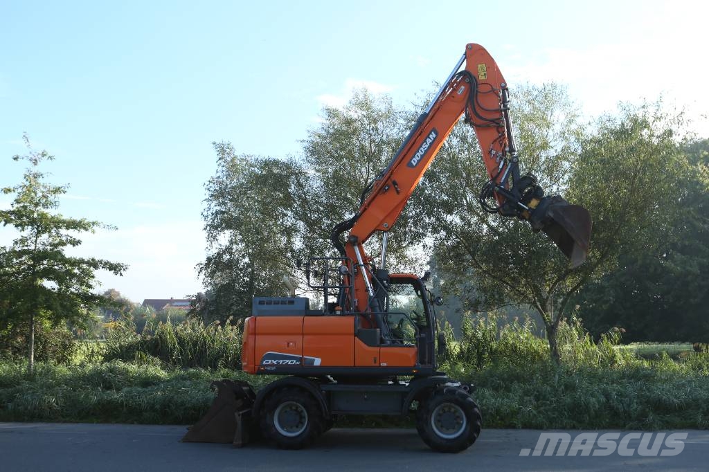 Doosan DX170W Mobiele kraan | 9500u | DKS | Vacuüm | GPS Pyöräkaivukoneet