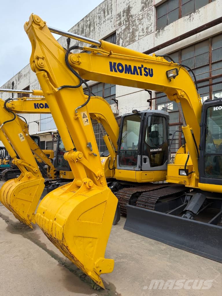 Komatsu PC 70  3000  units excavators in stock حفارات وسط 7 طن - 12 طن