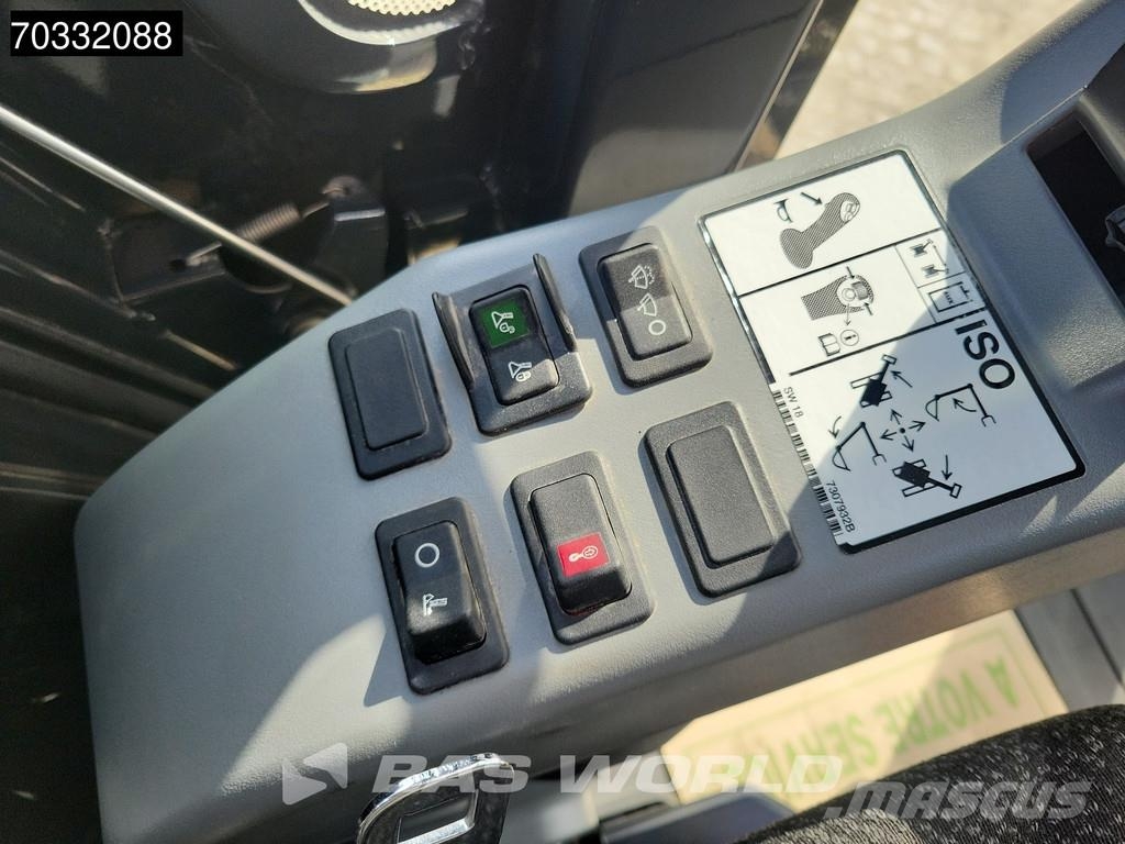 Bobcat E88 A/C - Like New! Mini excavators < 7t (Mini diggers)
