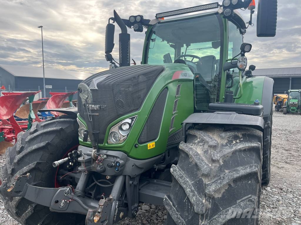 Fendt 724 Vario Traktoren