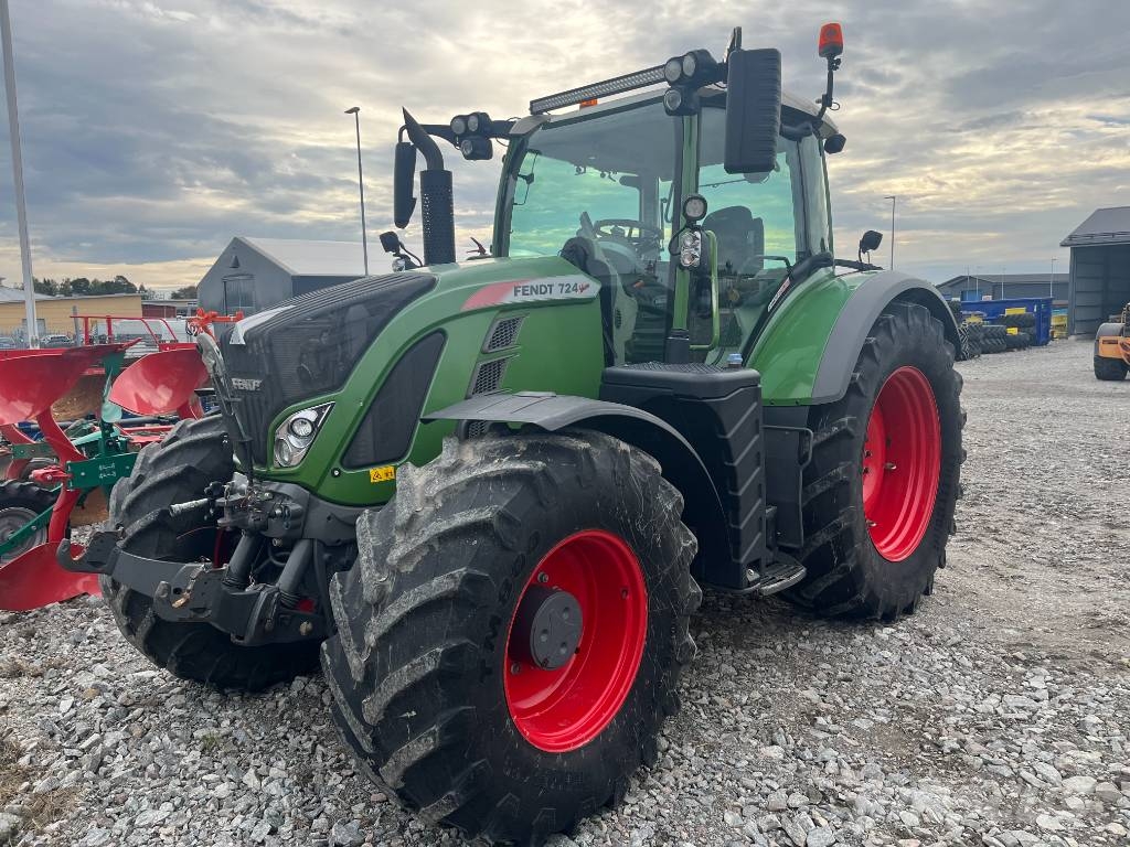 Fendt 724 Vario Traktoren