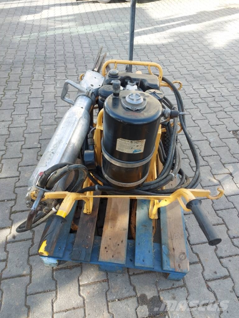 Darda Spaltgerät D4 mit Aggregat 5,6KW Mobile crushers