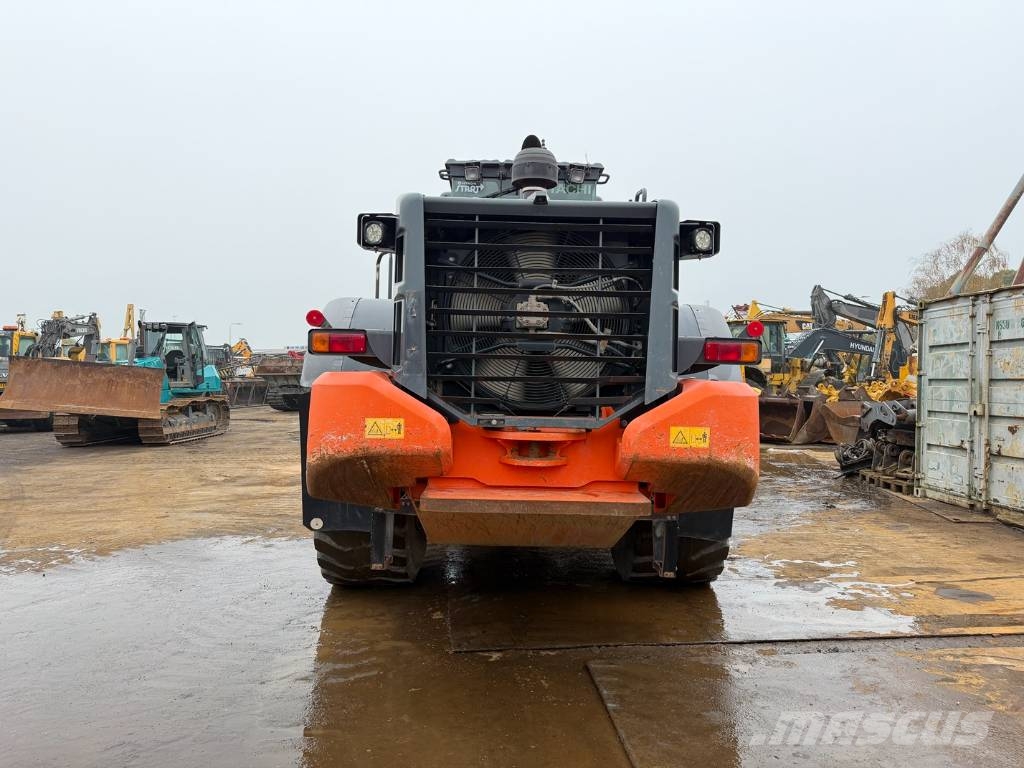 Hitachi ZW 310-5B Iekrāvēji uz riteņiem