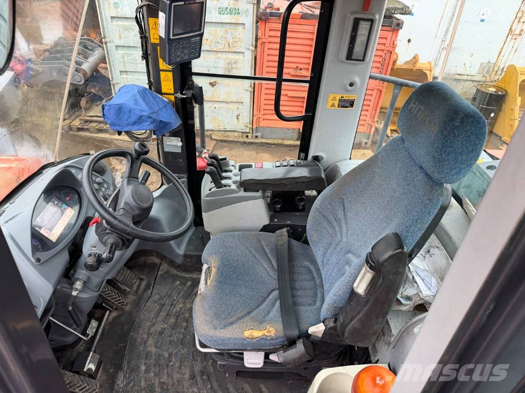 Hitachi ZW 310-5B Iekrāvēji uz riteņiem