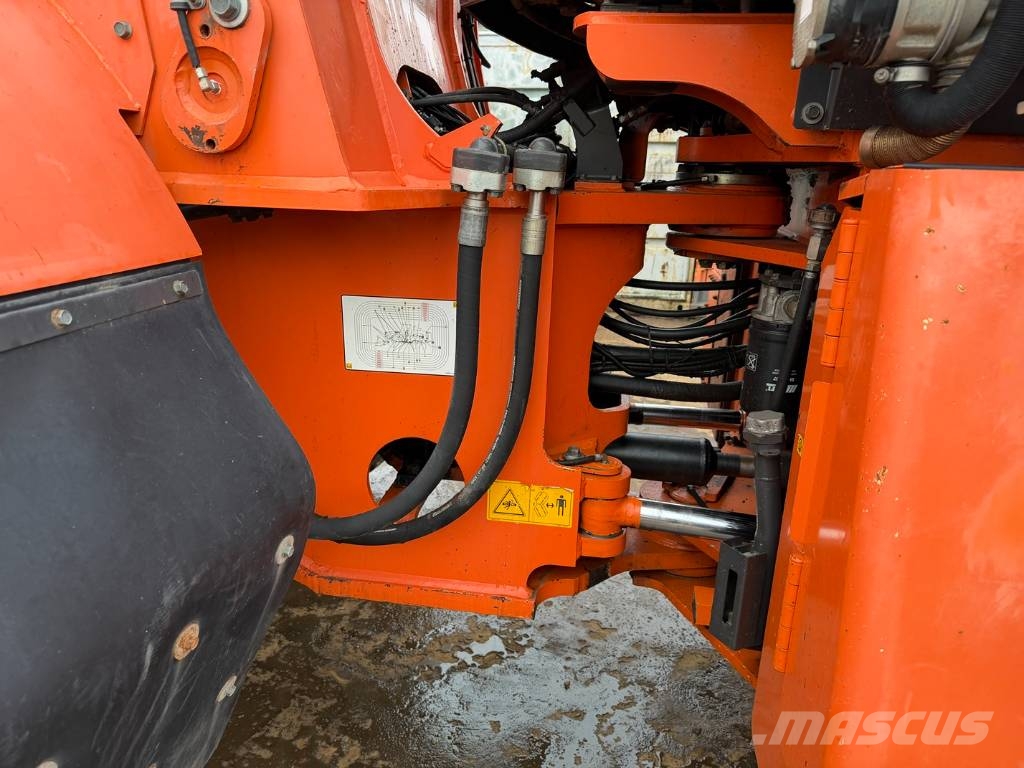 Hitachi ZW 310-5B Iekrāvēji uz riteņiem