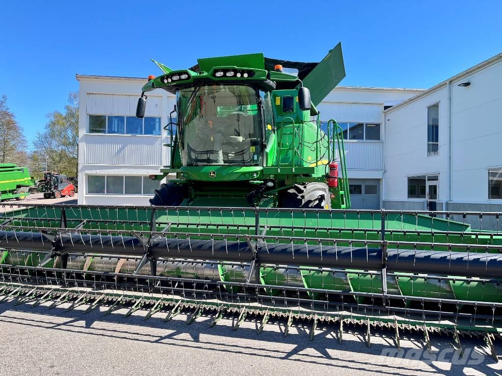 John Deere S 780 Sklízecí mlátičky