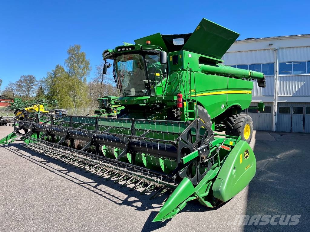 John Deere S 780 Sklízecí mlátičky