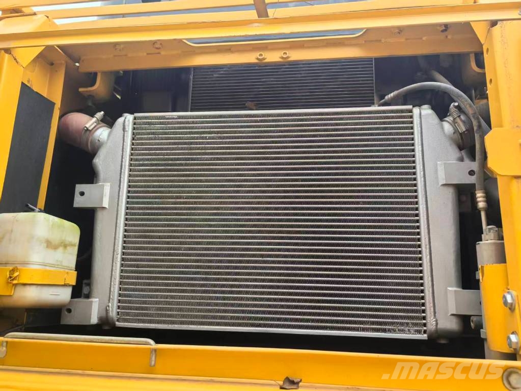 Komatsu PC 360 Гусеничні екскаватори