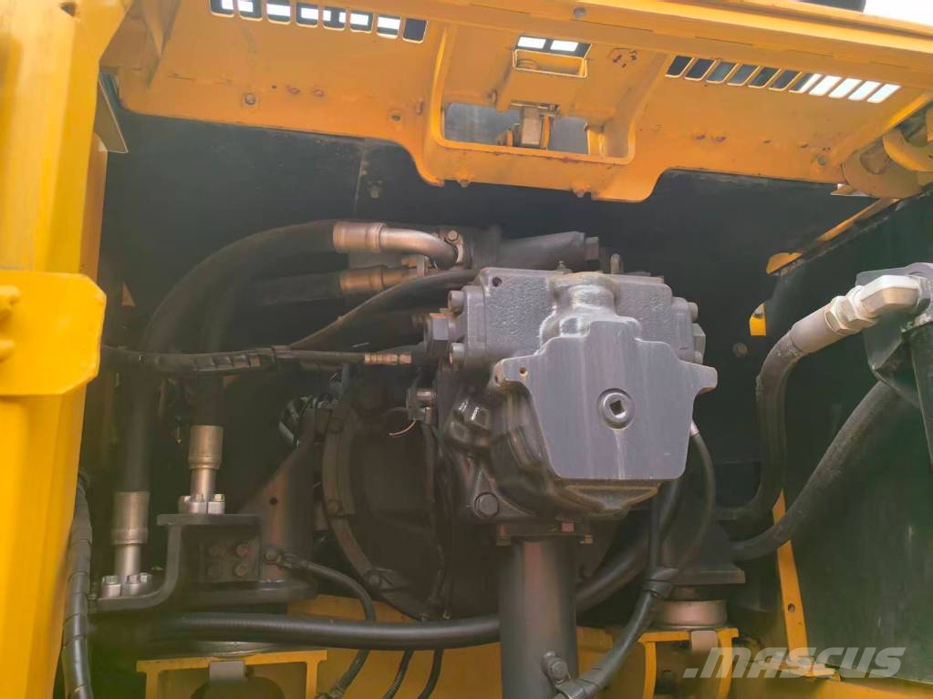 Komatsu PC 360 Гусеничні екскаватори