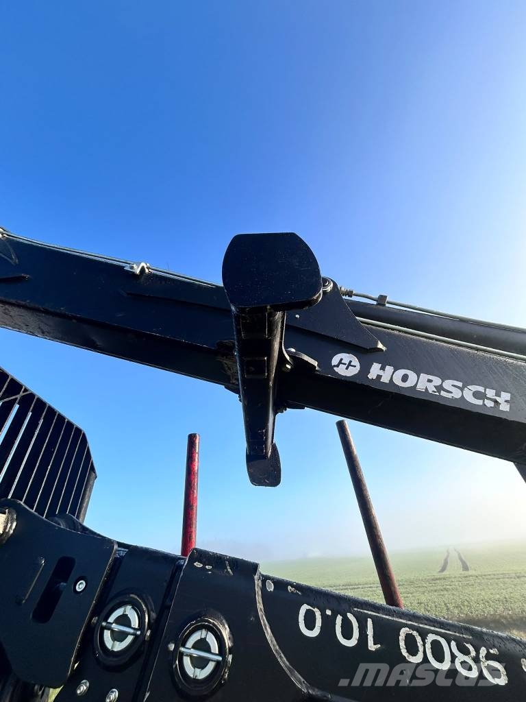 Valtra + Horsch Q265 + MP20 Orman traktörleri