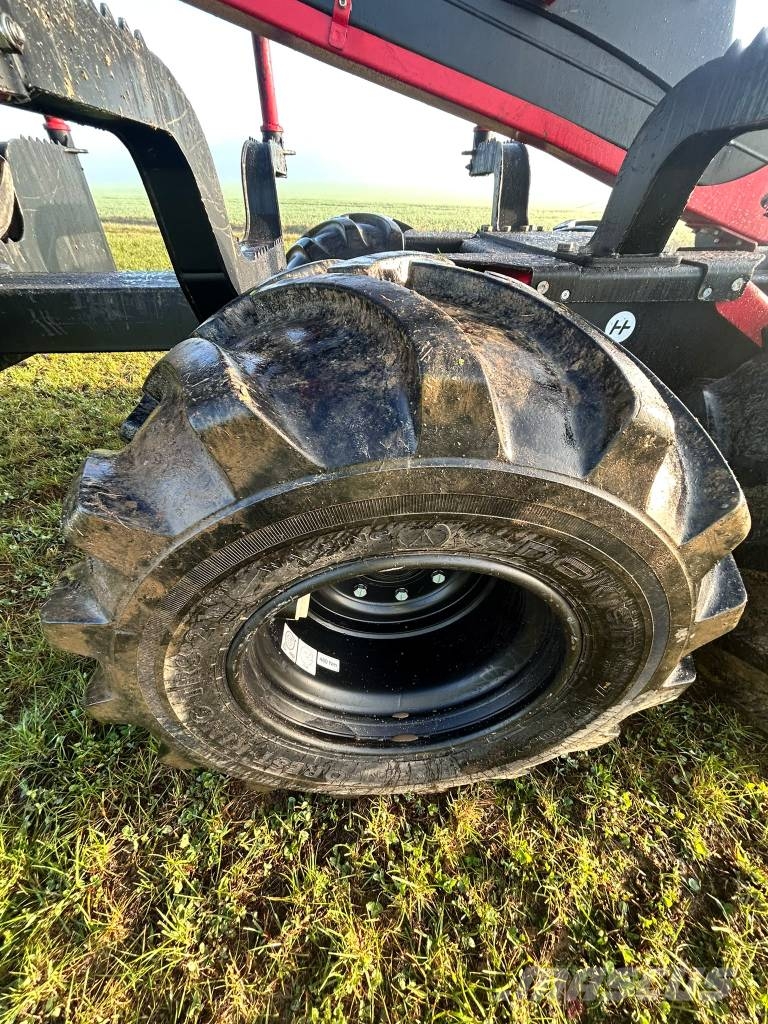 Valtra + Horsch Q265 + MP20 Orman traktörleri