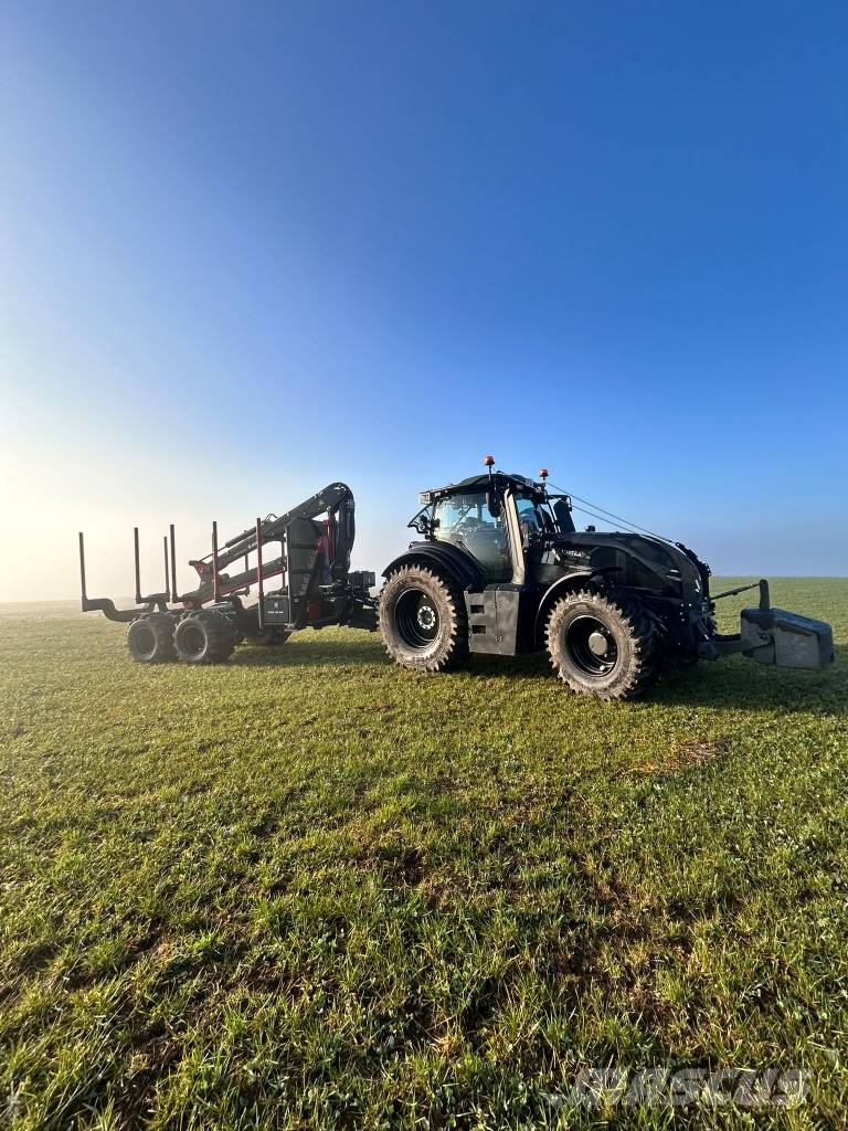 Valtra + Horsch Q265 + MP20 Orman traktörleri