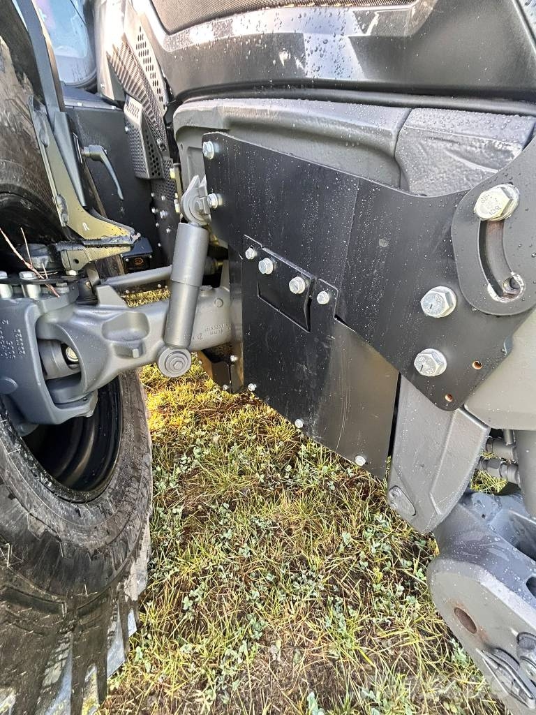 Valtra + Horsch Q265 + MP20 Orman traktörleri