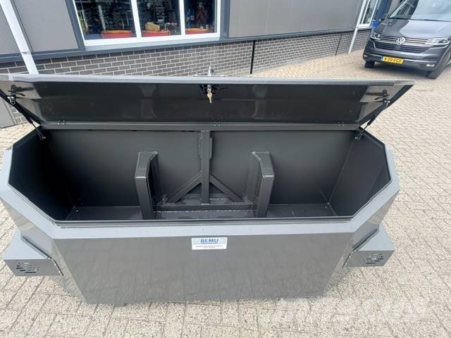 Frontkist Opbergkist, opbergbox Otros accesorios para tractores
