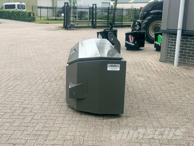 Frontkist Opbergkist, opbergbox Otros accesorios para tractores