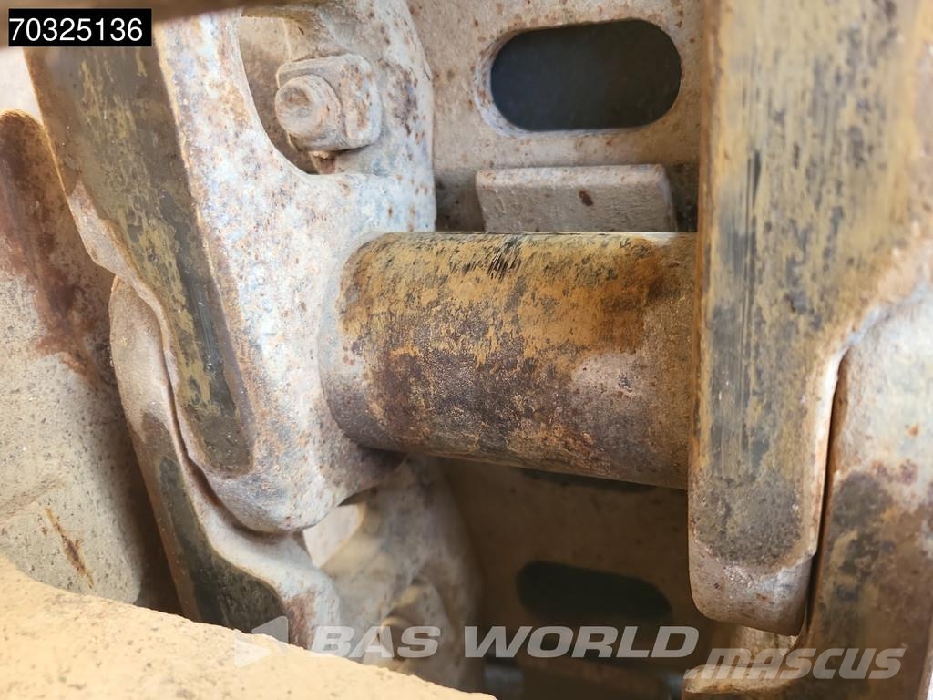 Liebherr R944 UHD - Extendable Undercarriage حفارات زحافة