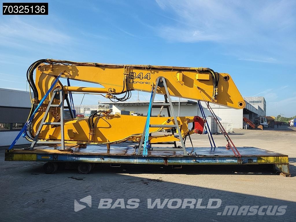 Liebherr R944 UHD - Extendable Undercarriage حفارات زحافة