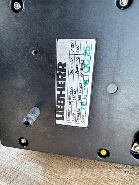 Liebherr L 564 2Plus2 ELEMENTY KABINY Elektronika