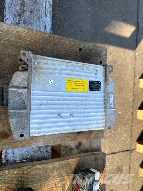 Liebherr L 564 2Plus2 ELEMENTY KABINY Elektronika