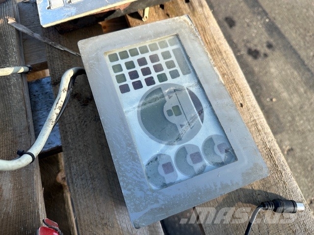 Liebherr L 564 2Plus2 ELEMENTY KABINY Elektronika