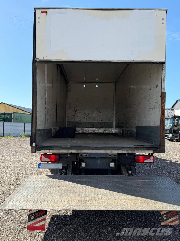Scania P270DB4X2HLB Camiones con caja de remolque