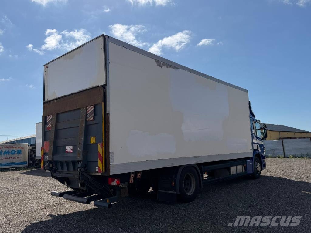 Scania P270DB4X2HLB Camiones con caja de remolque