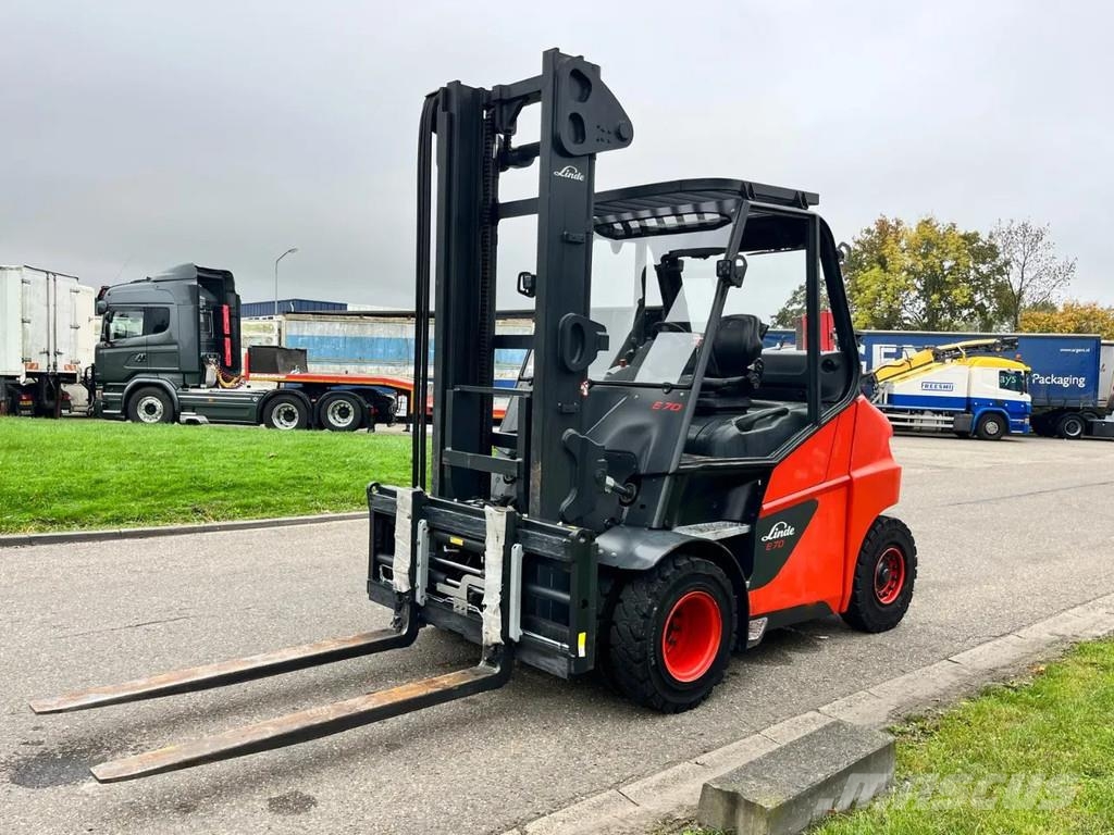 Linde E70-01 شاحنات ذات رافعات شوكية تعمل بالكهرباء
