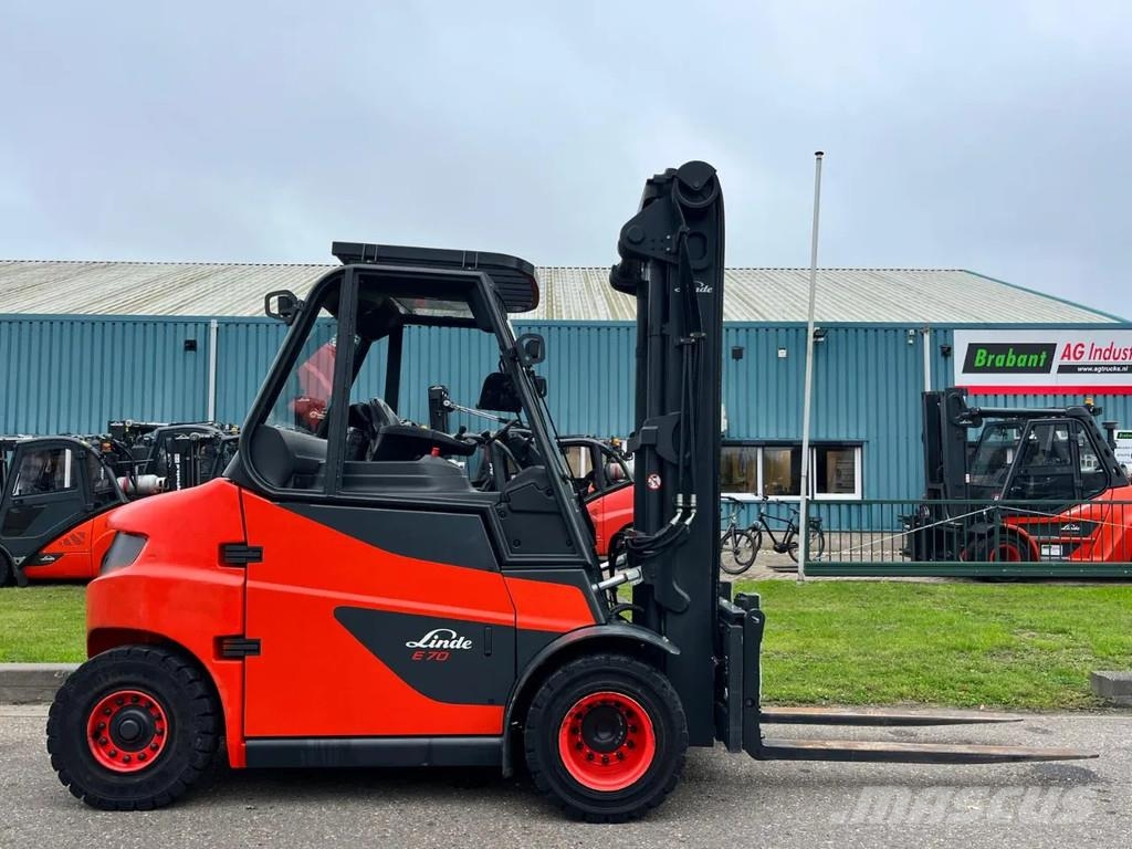 Linde E70-01 شاحنات ذات رافعات شوكية تعمل بالكهرباء