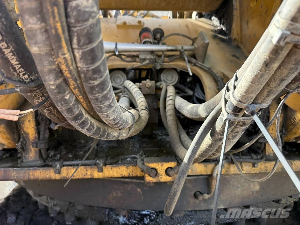 CAT 330 CL Beltegraver