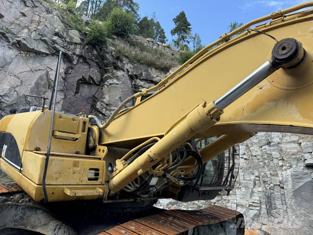 CAT 330 CL Beltegraver