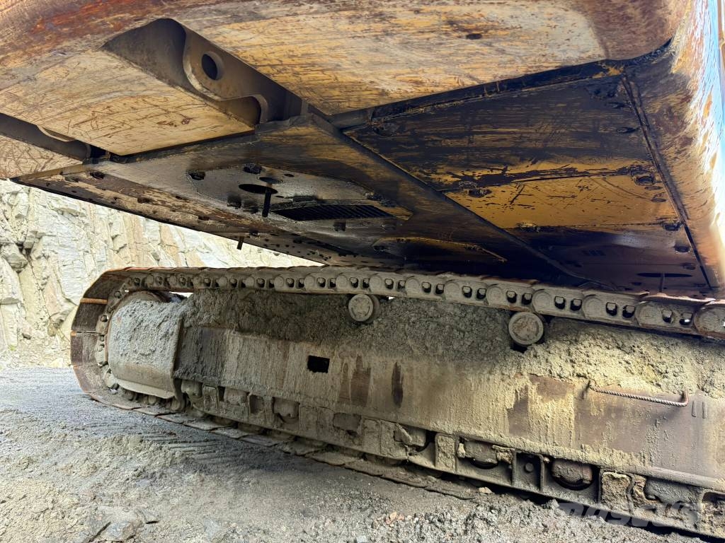 CAT 330 CL Beltegraver