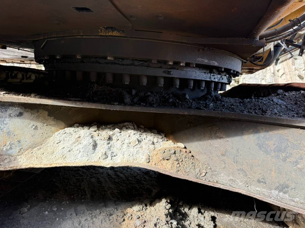 CAT 330 CL Beltegraver
