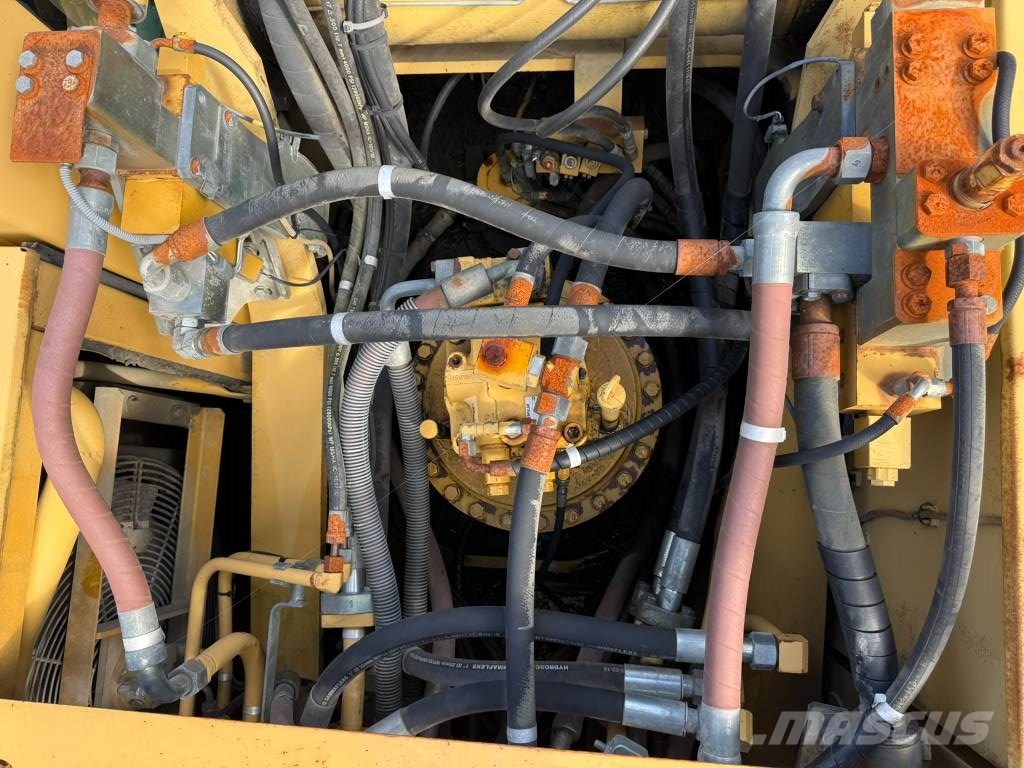 CAT 330 CL Beltegraver