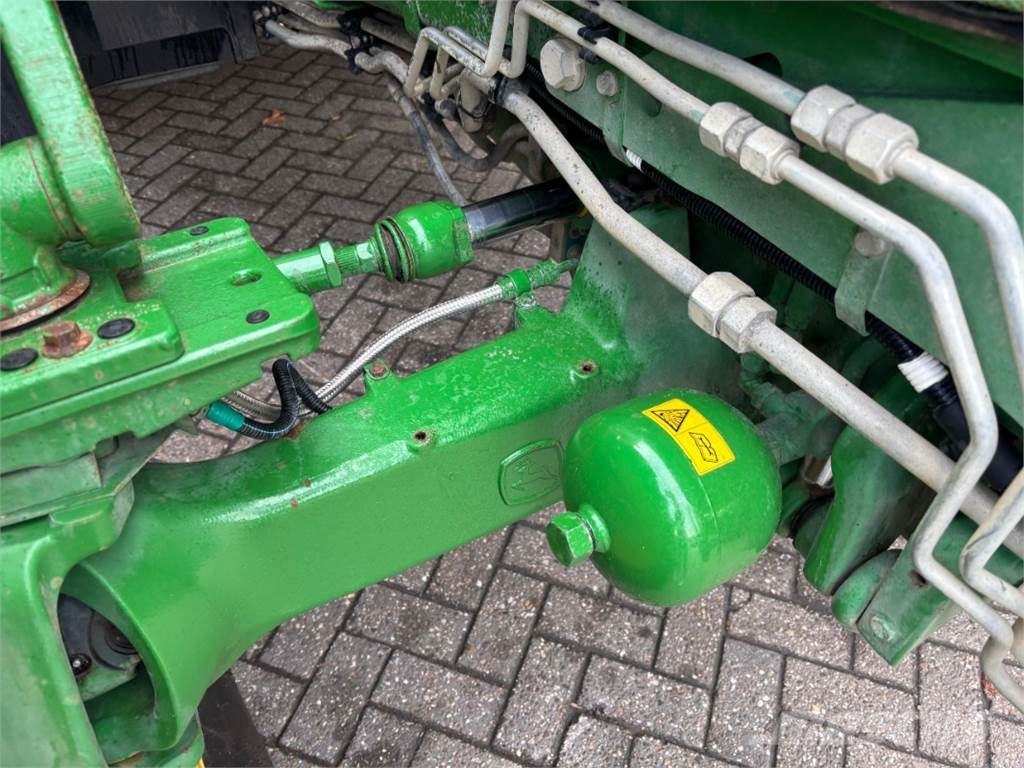 John Deere 6175R Traktori