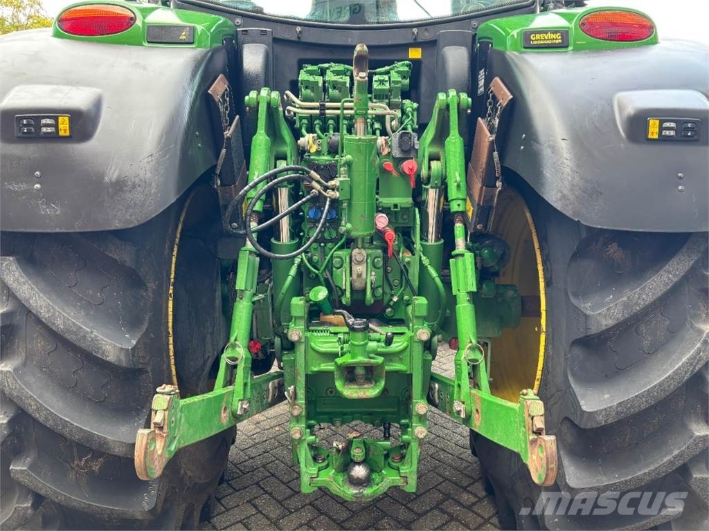 John Deere 6175R Traktori