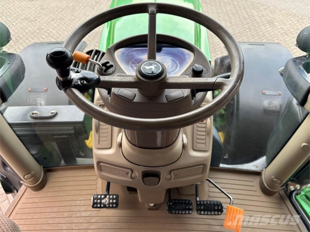 John Deere 6175R Traktori