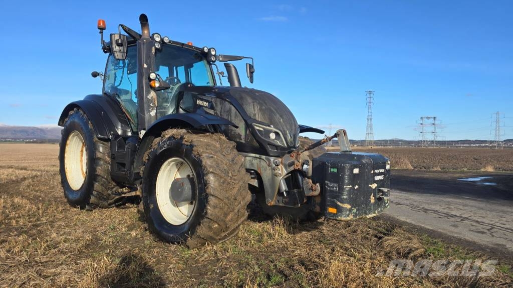 Valtra T 234 Tractors